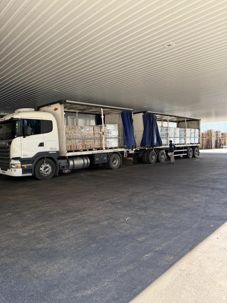 Carga de pallets en sider, por los laterales